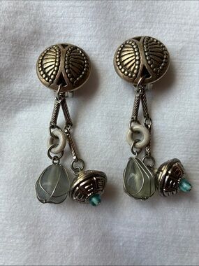 Vintage-Inspired Silver & Pale Green Dangle Clip-On Earrings